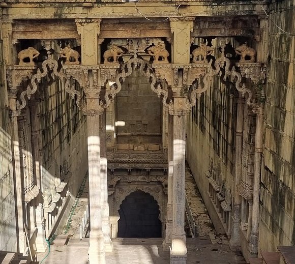 Same-day tour to the city of Stepwells, Bundi