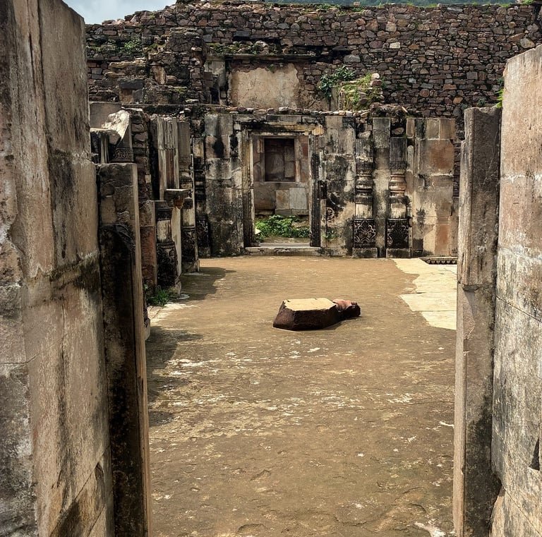 Same-day tour to Chand Baori & Bhangarh Fort