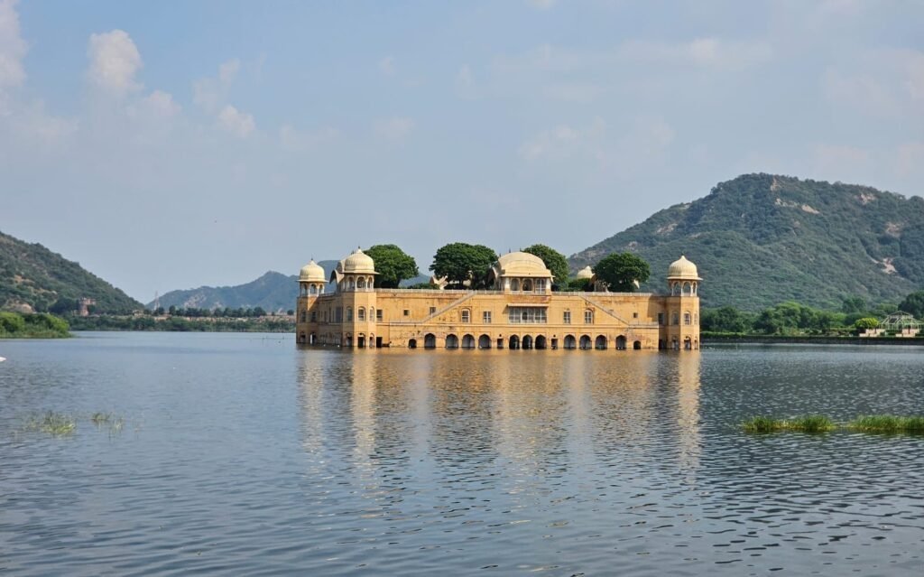 Jaipur Full Day Sightseeing Tour - Amber Fort, Stepwells & Pink City