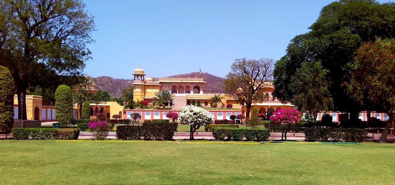 Gates & Gardens of Jaipur - Patrika Gate, Walled City Gates & Royal Gardens