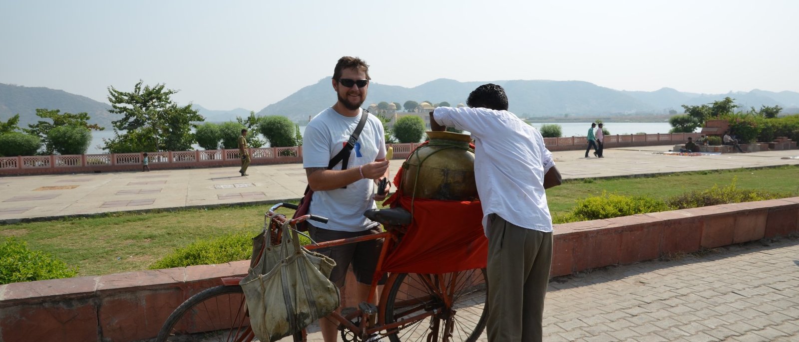 Jaipur Full Day Sightseeing Tour - Amber Fort, Stepwells & Pink City